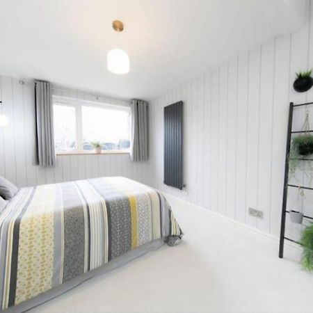 Recently Refurbished Home. Poulton-le-Fylde Ngoại thất bức ảnh