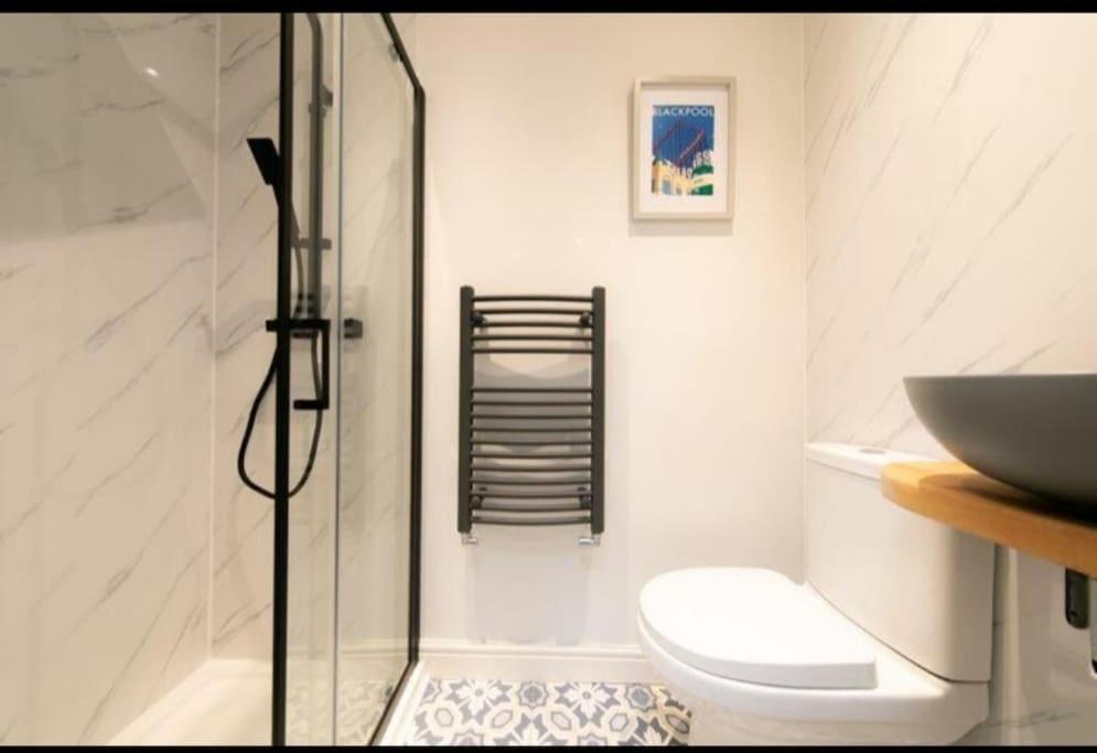 Recently Refurbished Home. Poulton-le-Fylde Ngoại thất bức ảnh