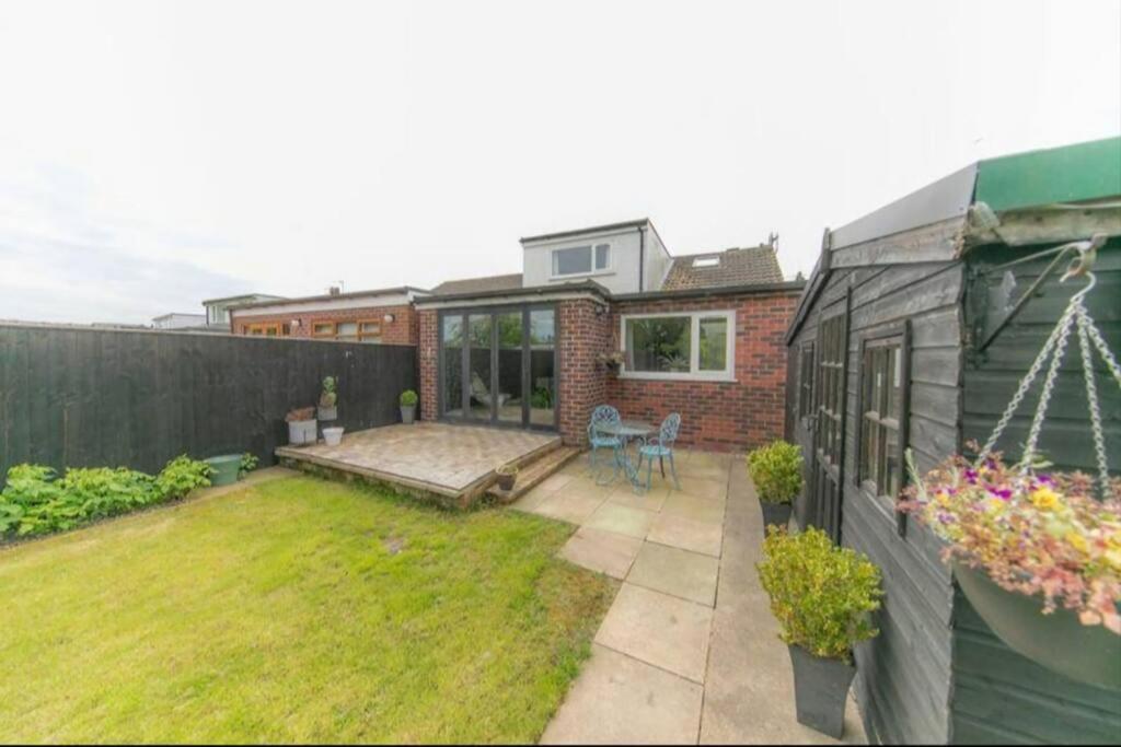Recently Refurbished Home. Poulton-le-Fylde Ngoại thất bức ảnh