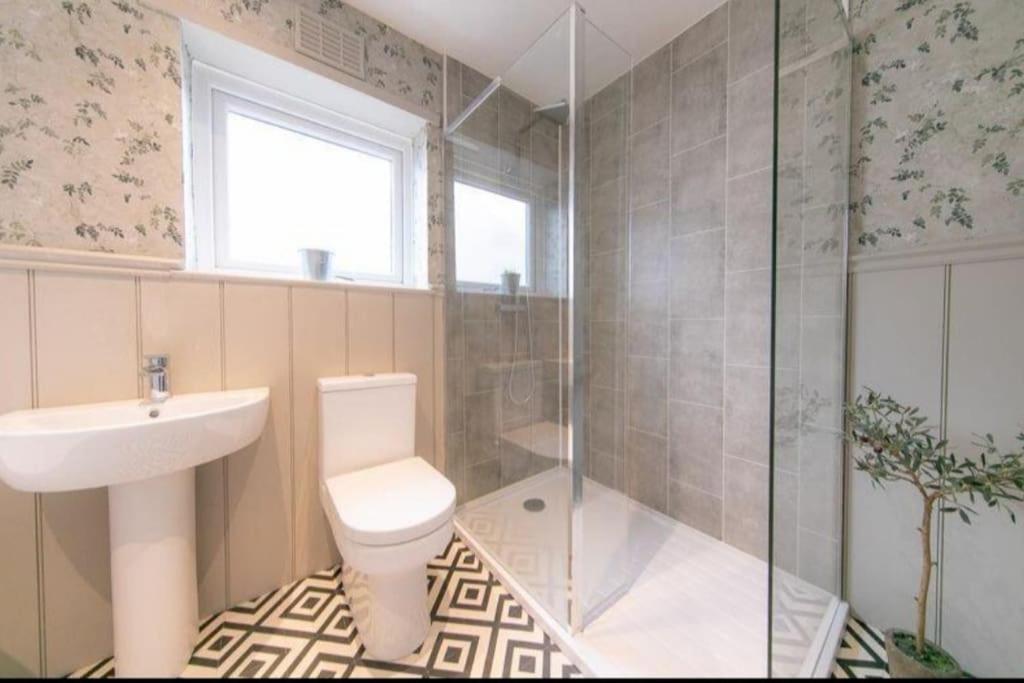 Recently Refurbished Home. Poulton-le-Fylde Ngoại thất bức ảnh